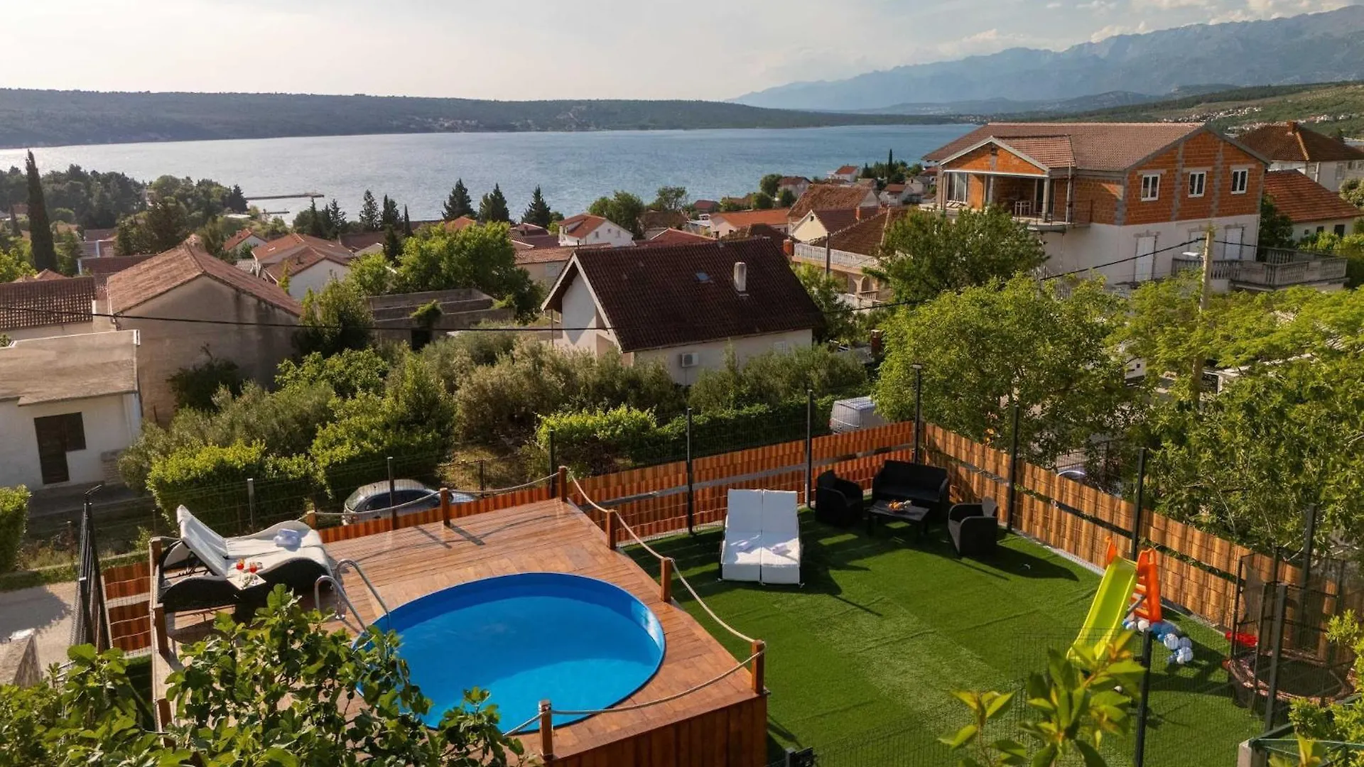 Apartments Milic - Studio Apartment With Sea View 4 Gornji Karin 0*,  Croatia